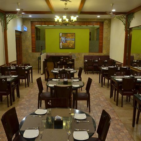 Zaras Resort Лонавала Экстерьер фото